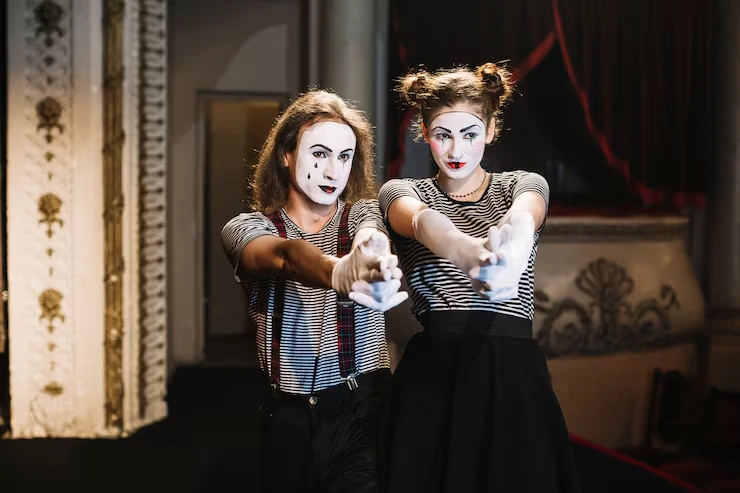 Themed Showgirl Entertainment